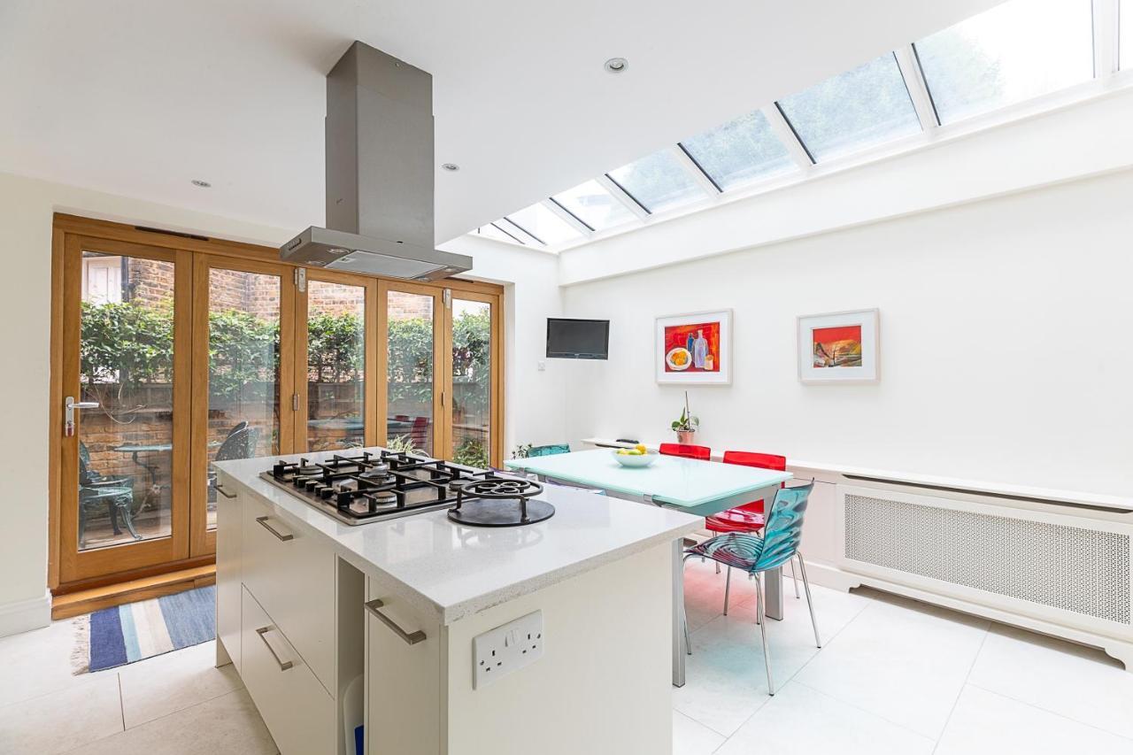 Joivy Stunning 3 Bed, 2 Bath House With Garden And Rooftop Terrace Lägenhet London Exteriör bild