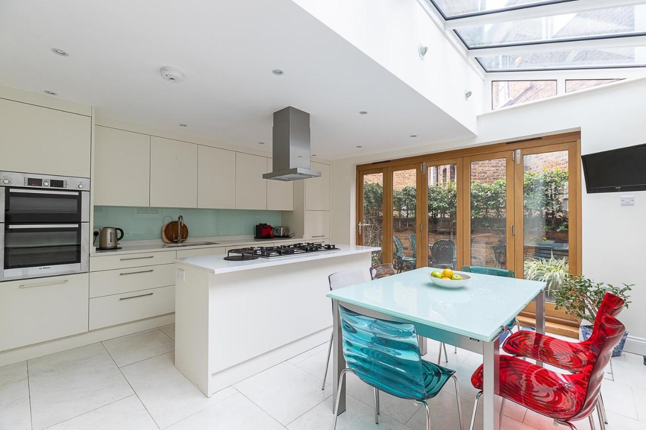 Joivy Stunning 3 Bed, 2 Bath House With Garden And Rooftop Terrace Lägenhet London Exteriör bild